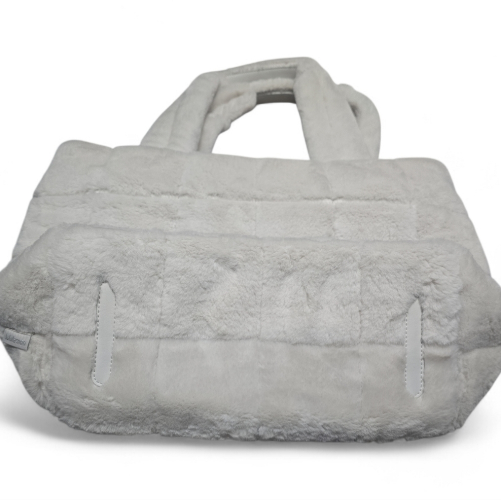✨ Lululemon Plush Quilted Tote Bag ✨ - Picture 2 of 7